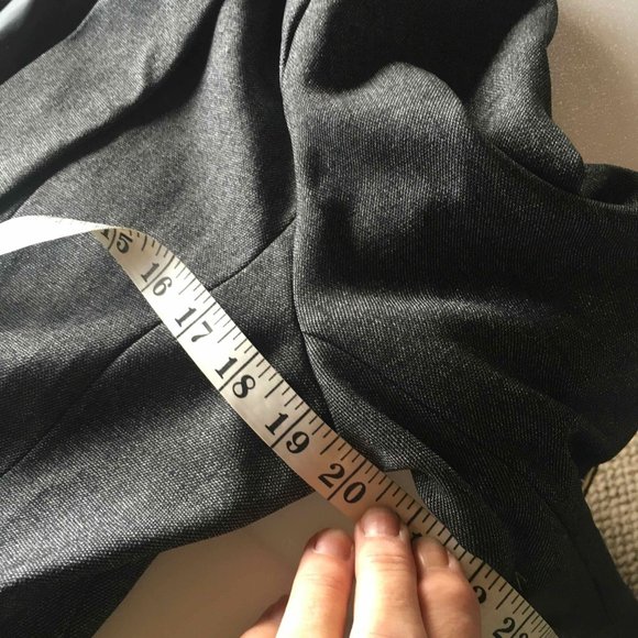 Mfrannie New Suit - includes blouse, skirt and blazer - Picture 15 of 16